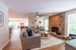 Stoney Ridge Resort | Sleeps 12 | Pool Table | Deck | Eden Isle