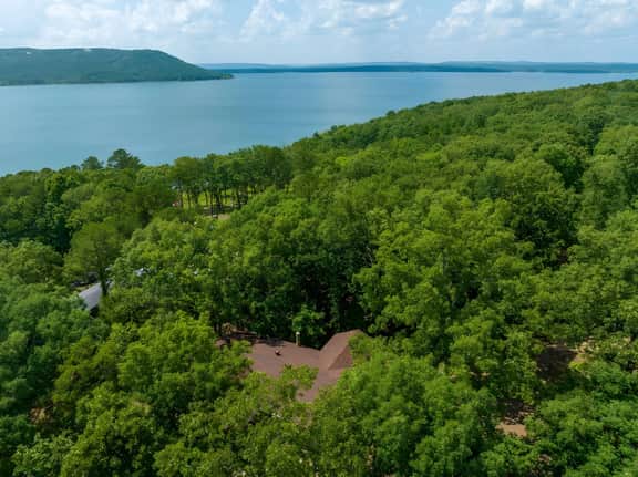 Stoney Ridge Resort | Sleeps 12 | Pool Table | Deck | Eden Isle