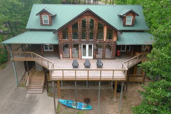 Belmont Acres | Lakefront w/ Heated Outdoor Shower | Sleeps 12