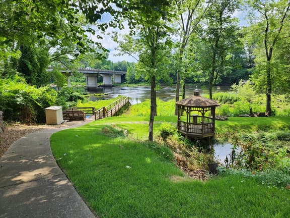 Relax & Unwind | Peaceful Getaway with River Access - Image 1